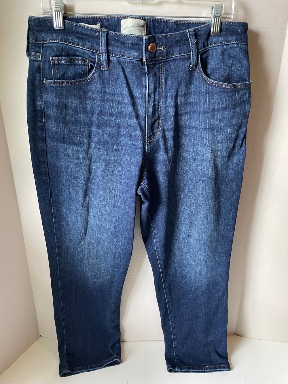 Universal Thread  Women's Size 14 Short  Jeans